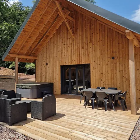 Cozy & Comfortable Premium Spa,sauna,air Conditioning,babyfoot *